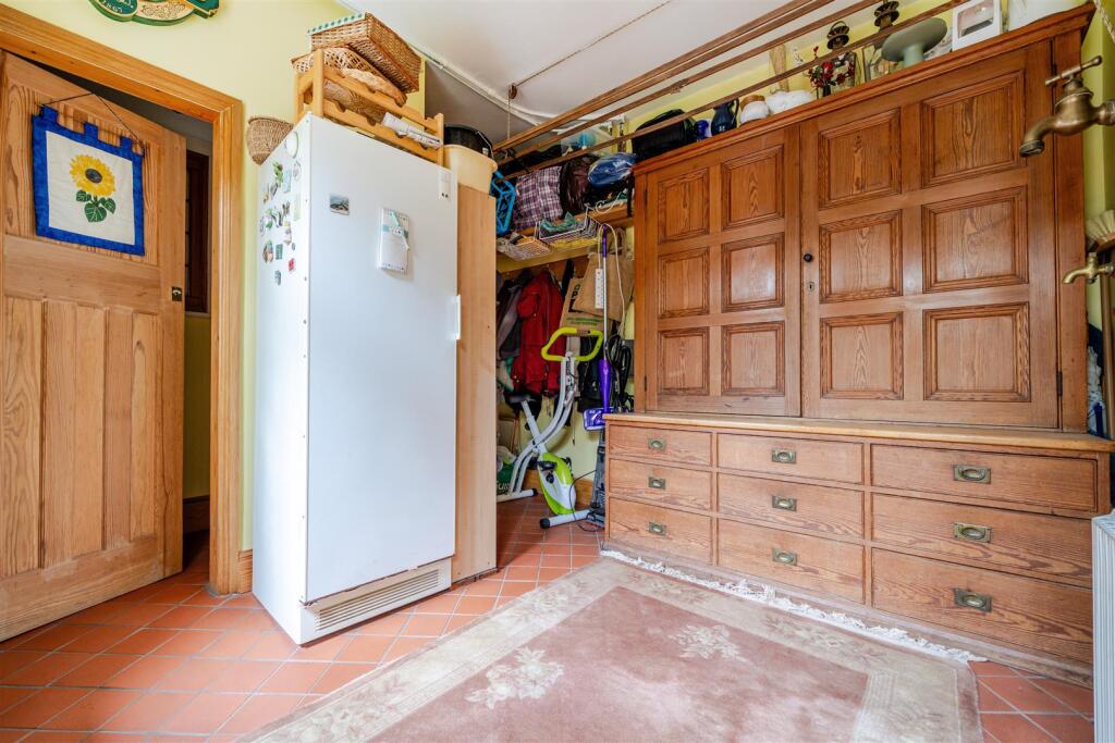 UTILITY ROOM