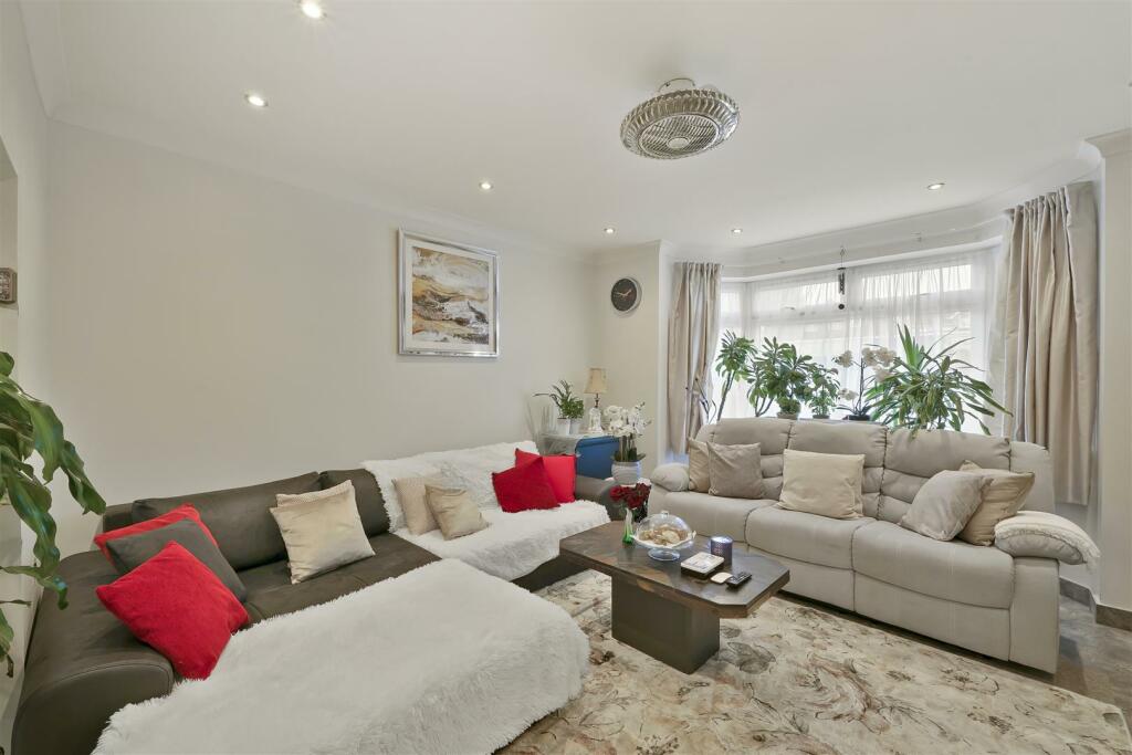 6 Dollis Hill Avenue - CFMEgrcU69XWh7BK1RVe.jpg