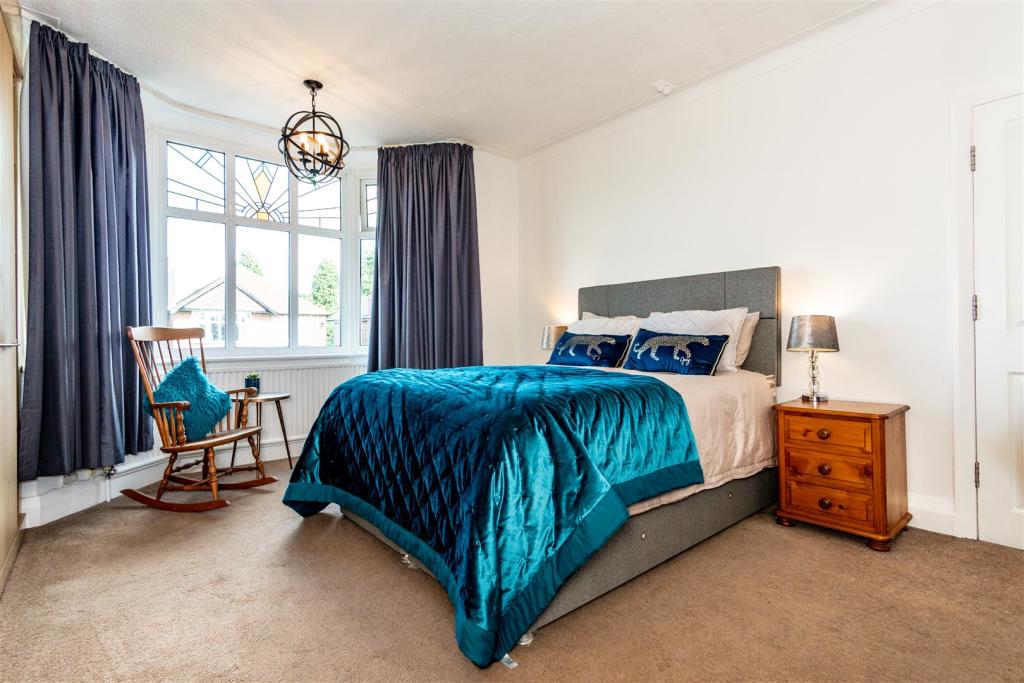 Bedroom 2 Aspect 2.jpg