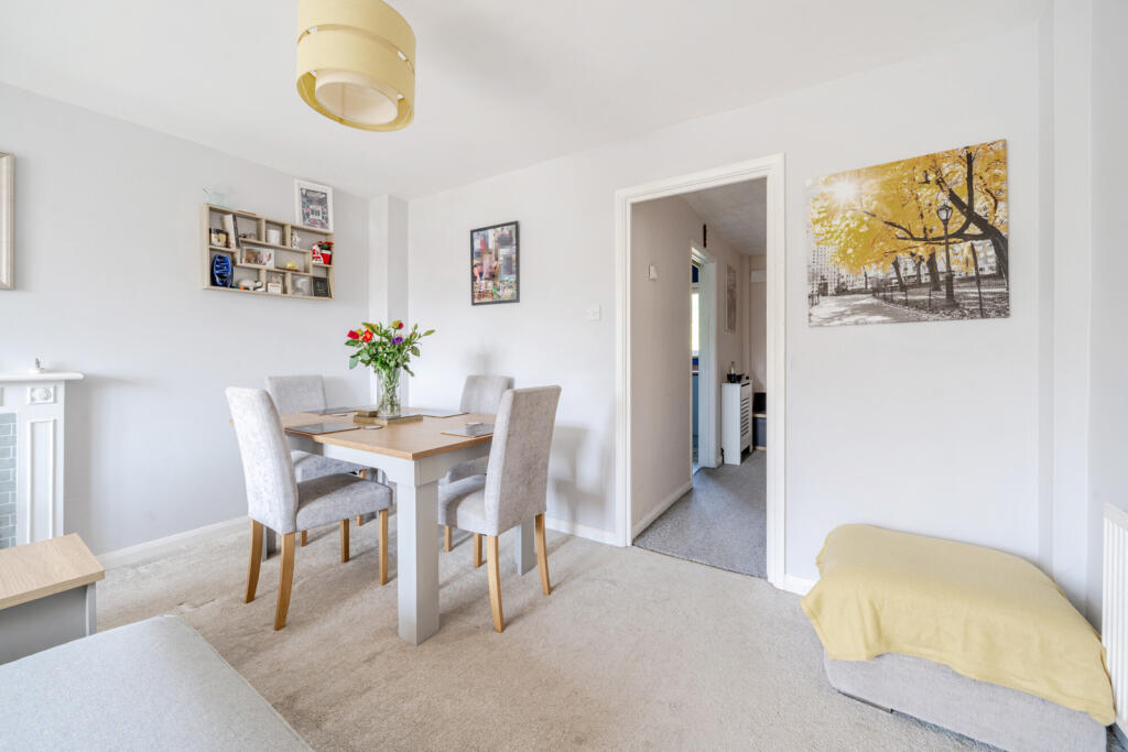 1303840-12-684c13...