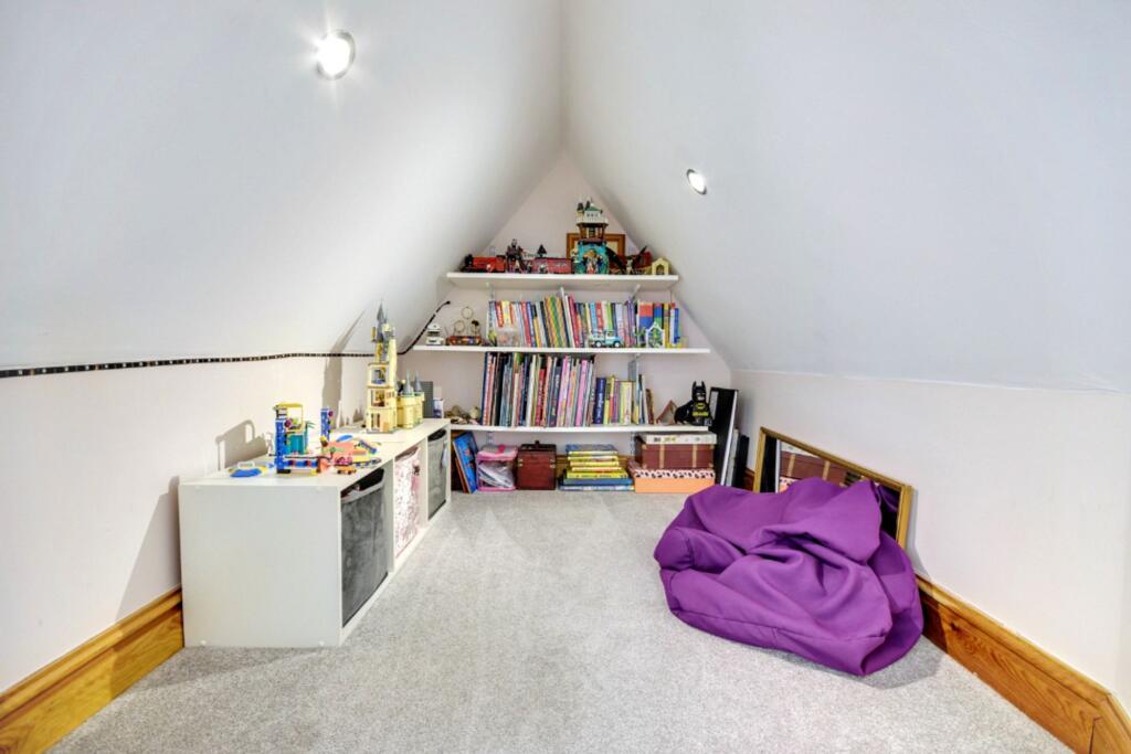 Bedroom 4 - Reading Nook