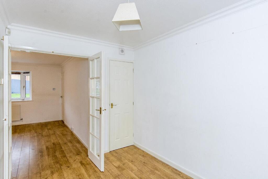 Dining Room Photo 2
