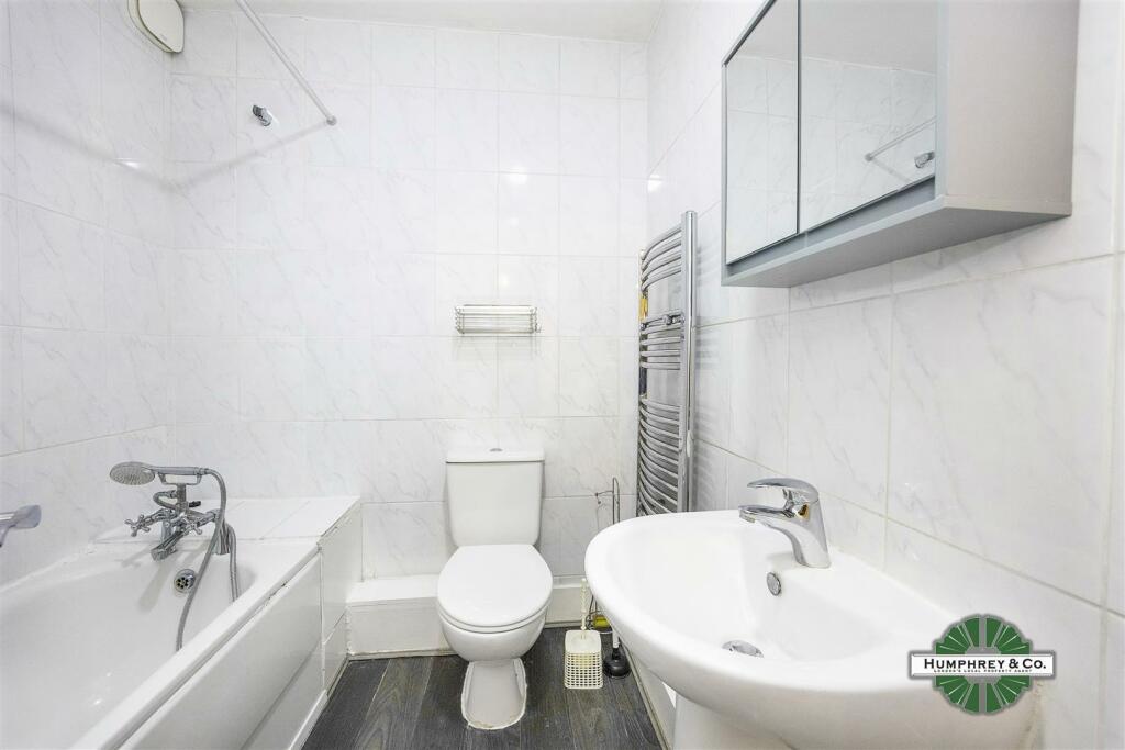 Flat C 74 Rectory Road -002.jpg