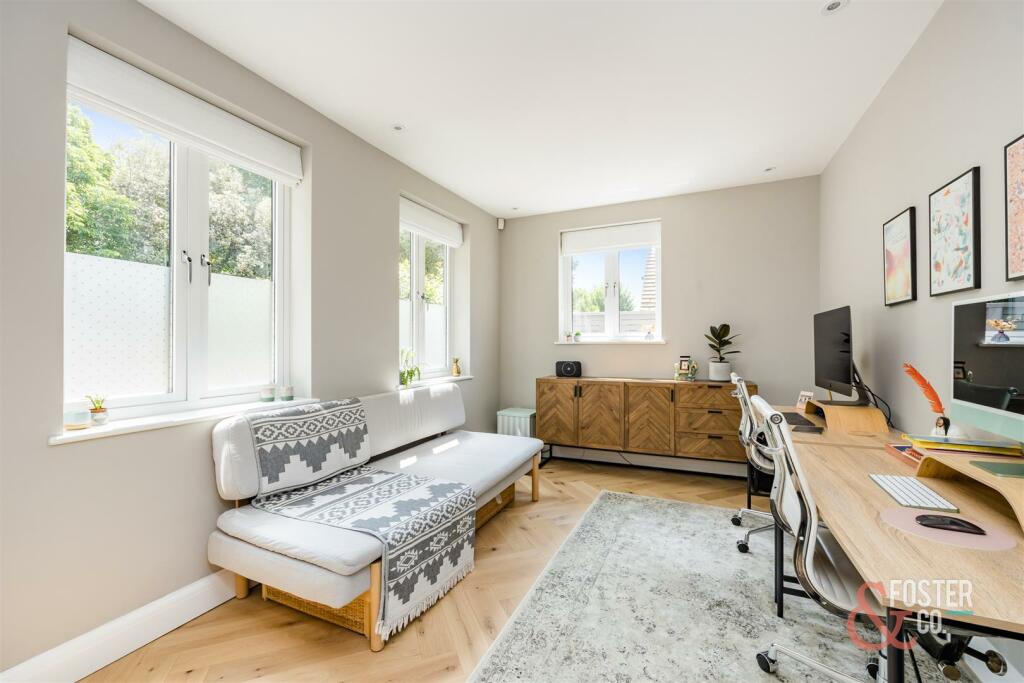 Radinden Manor Road, 32-4.JPG