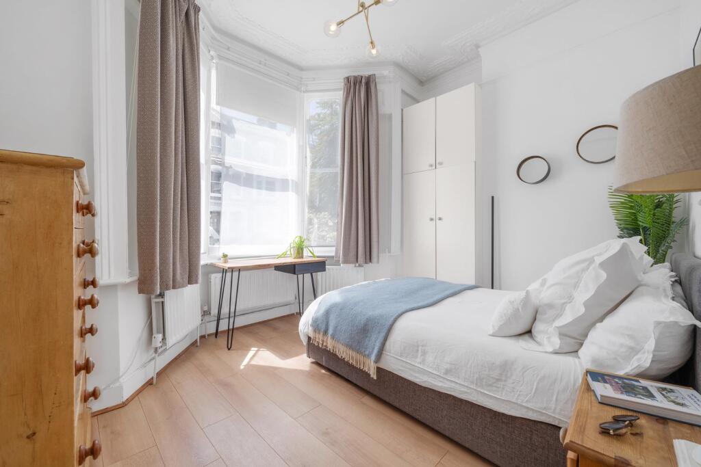 Principal bedroom