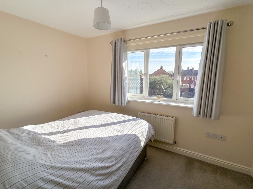 bedroom 1-1