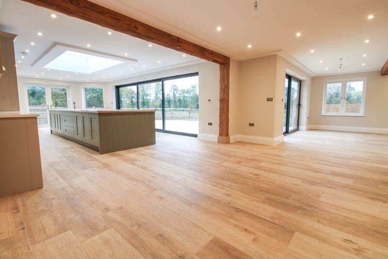 Kitchen &amp; Dining Area
