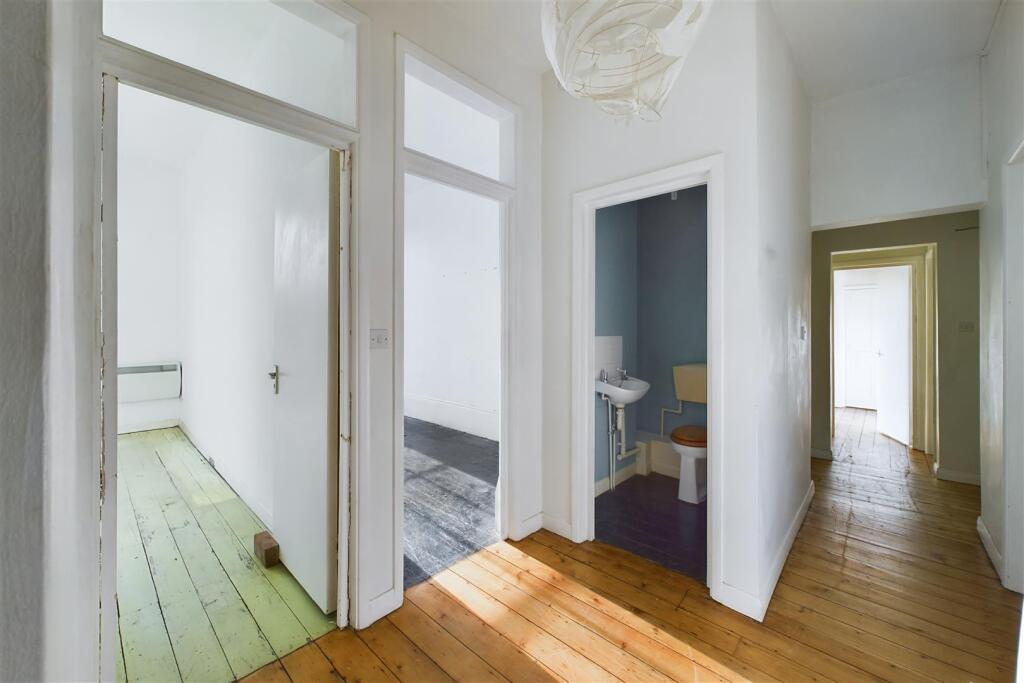 Flat 3, 6, Nelson Place West, Walcot, Bath, BA1 2T