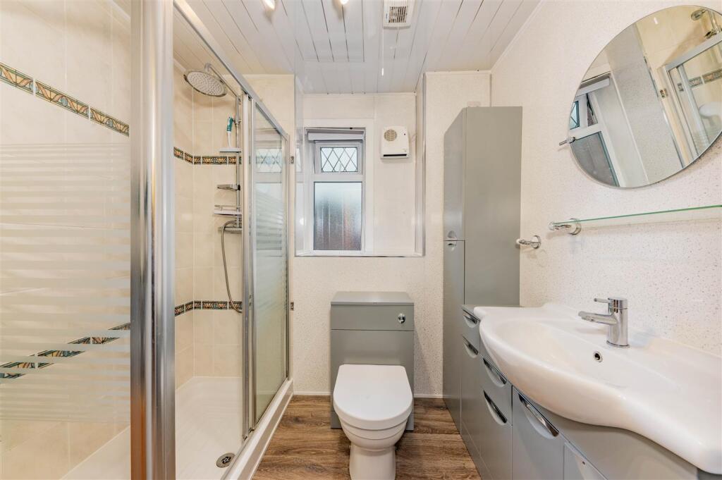 26 Loftus Road Dundee-6.JPG