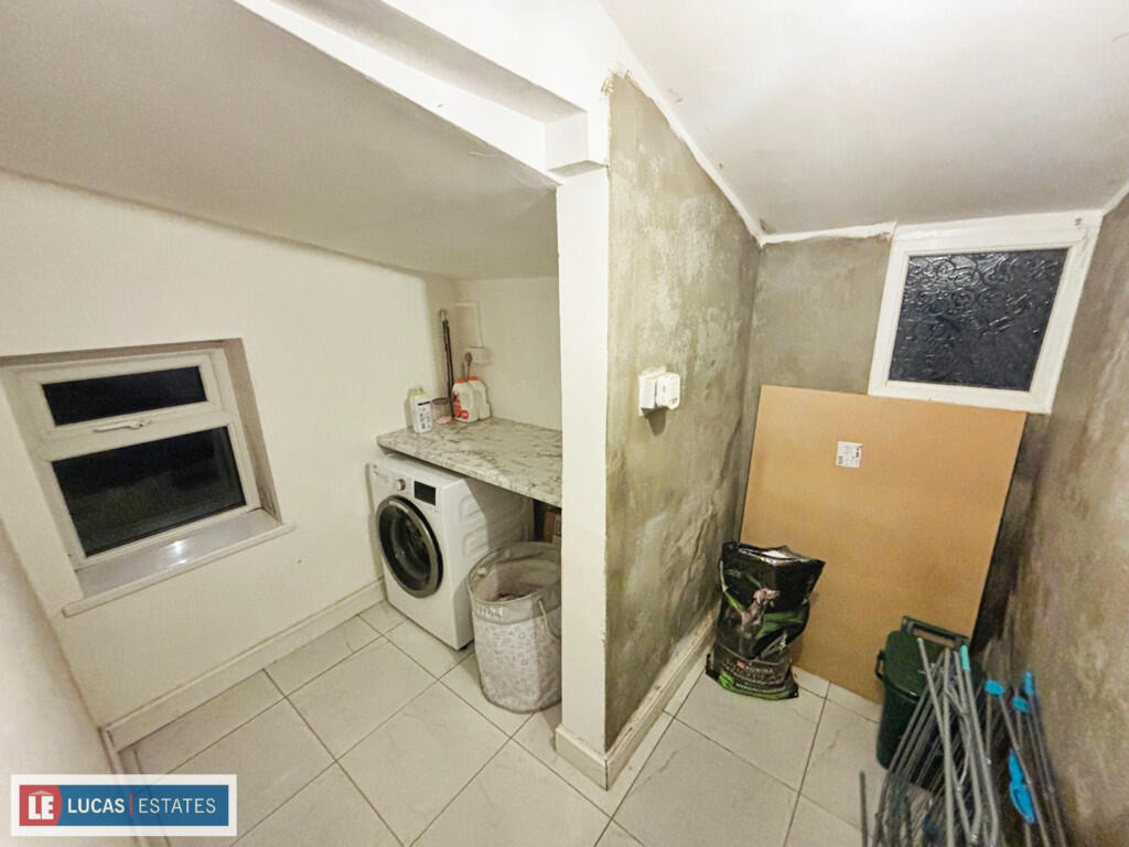 a1a5e045-image_pi...