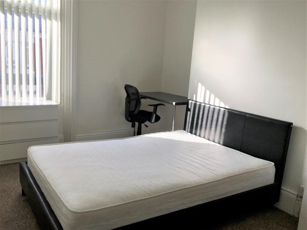 student bedroom 3 ne