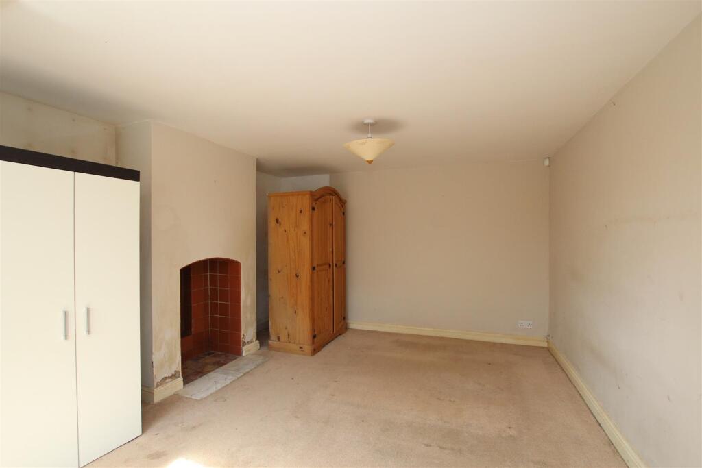Sitting Room.JPG