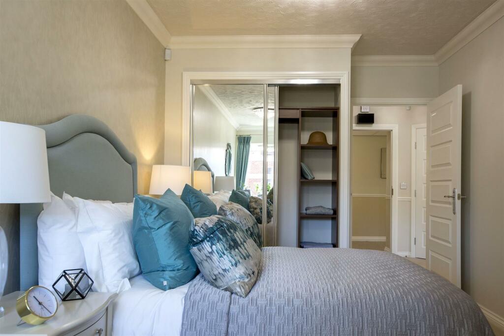 UNP Whistle 39161 Churchill Home Peel Lodge Macmil