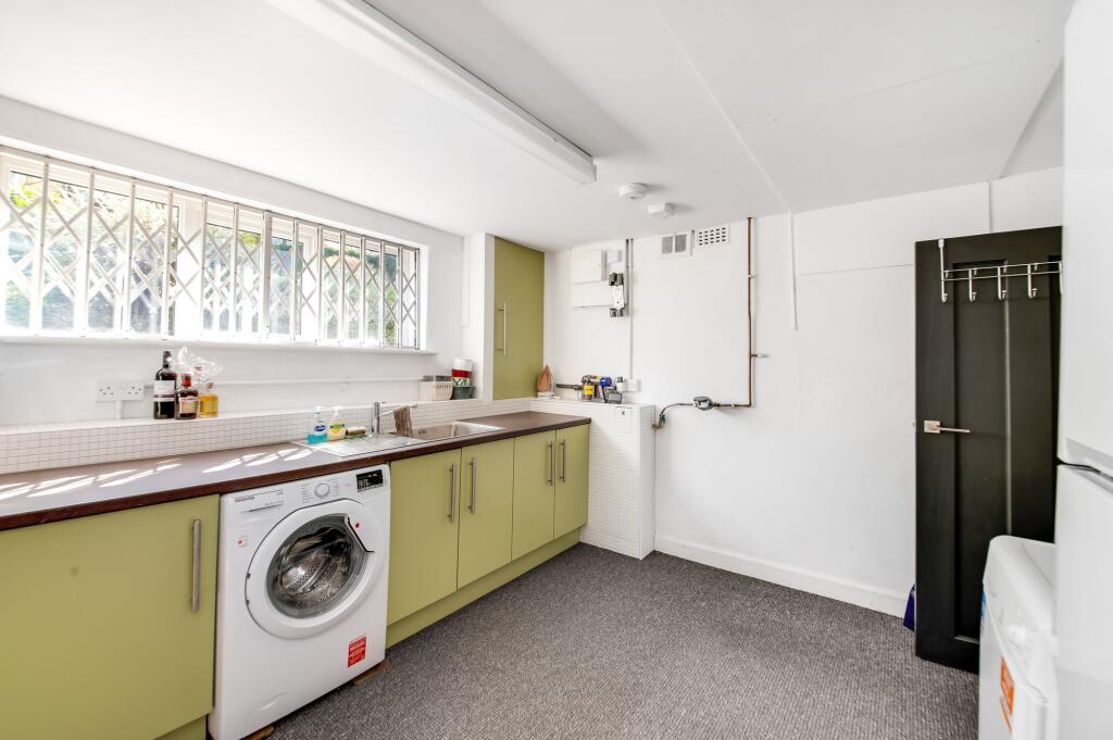 UTILITY ROOM / BOOT ROOM