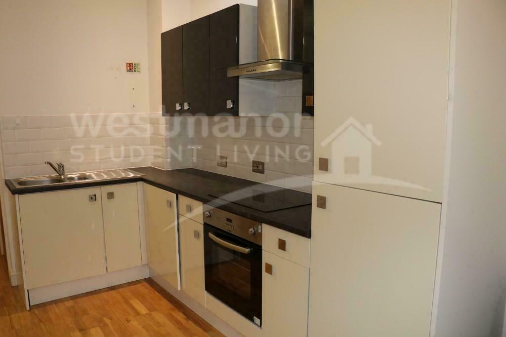 FLAT 4