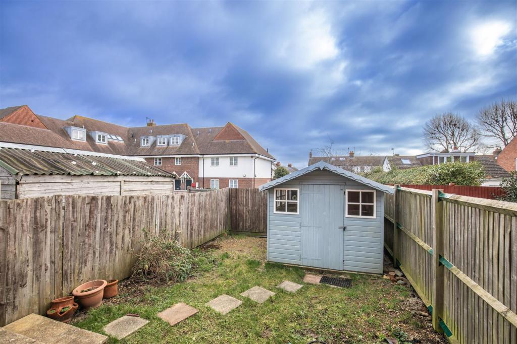 11 Sandringham Mews-7.jpg