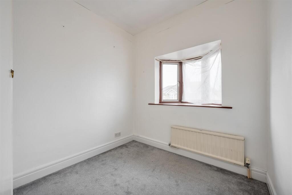 Wordsworth Avenue, E18