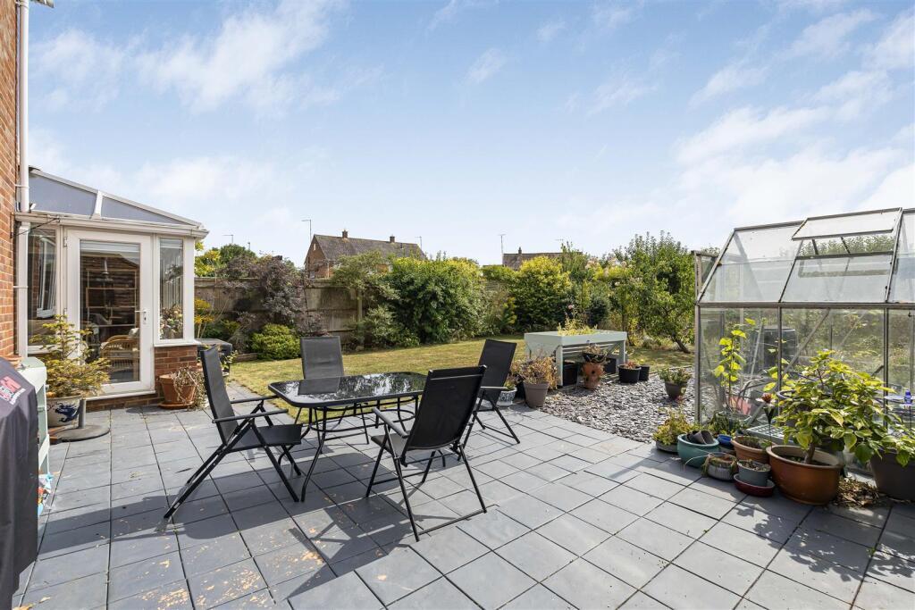 61 London Road, Towcester (25).JPG