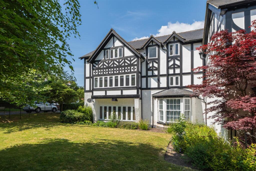 8 Petherton House-029.jpg
