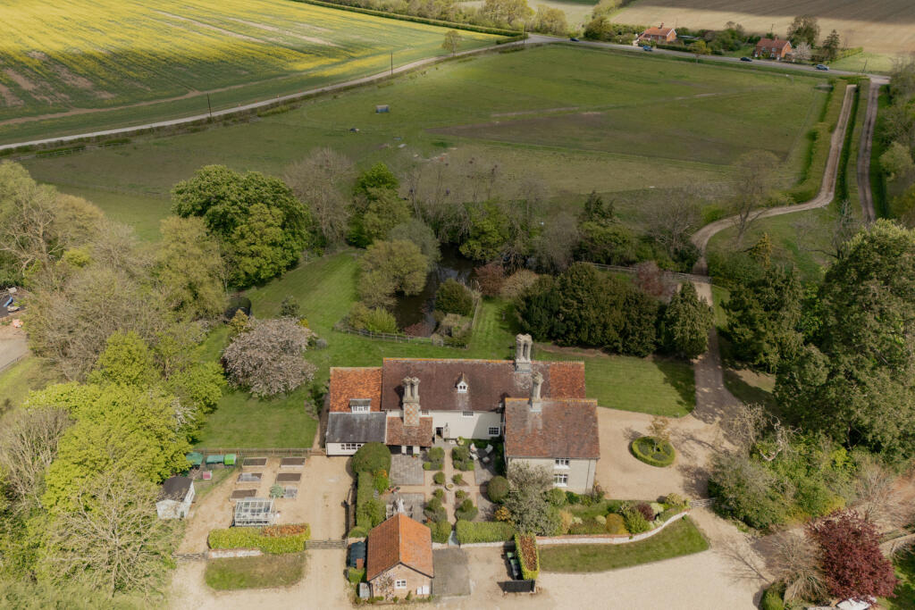 278953 - Waltham Hall, Stowmarket drones-1.jpg