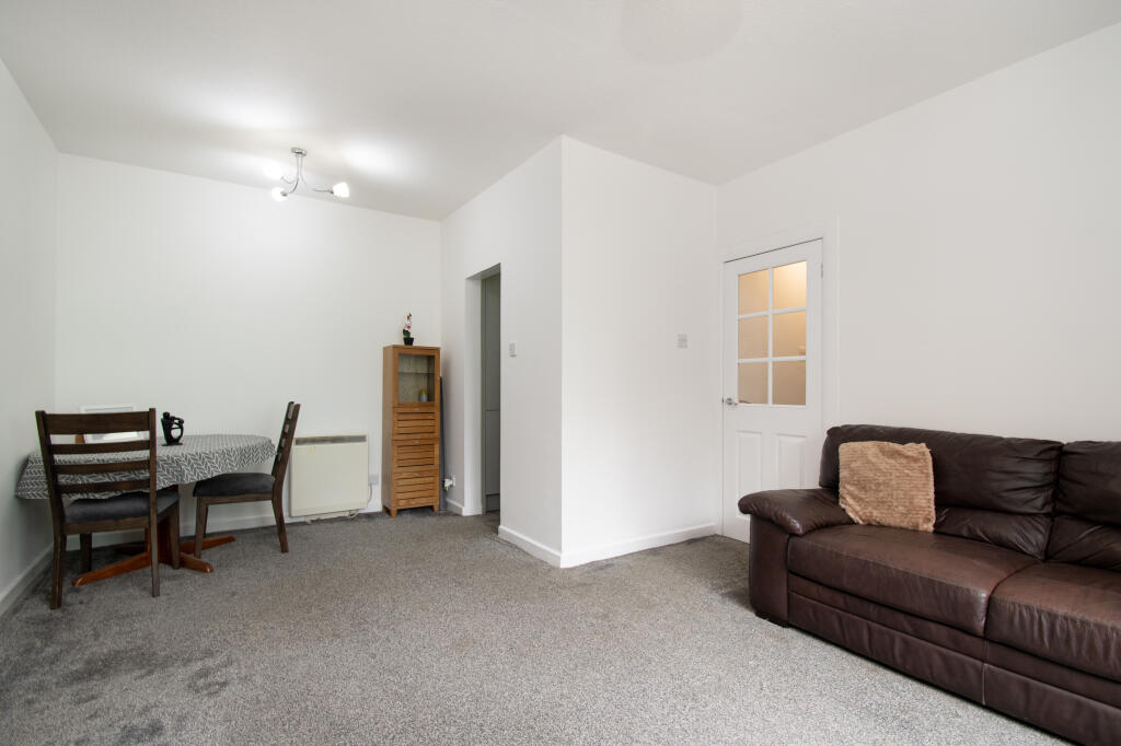 Lounge to Dining Area