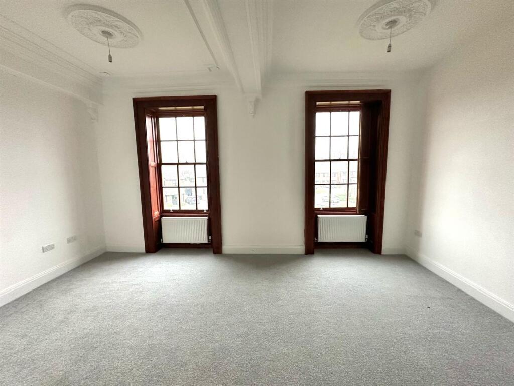 WhatsApp Image 2025-02-19 at 16.40.18_16c6b7e5.jpg