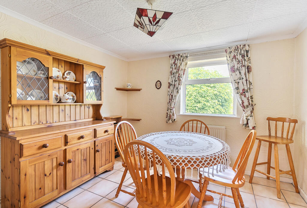 1302794-9-683da45...