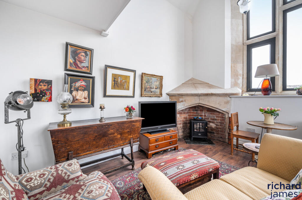 86b9f988e504476d937e0f04edba972e