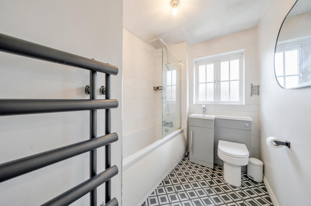 1332362-17-688cad...