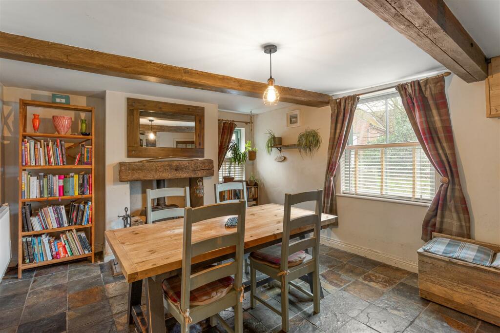 Montorse_Cottage_15.jpg