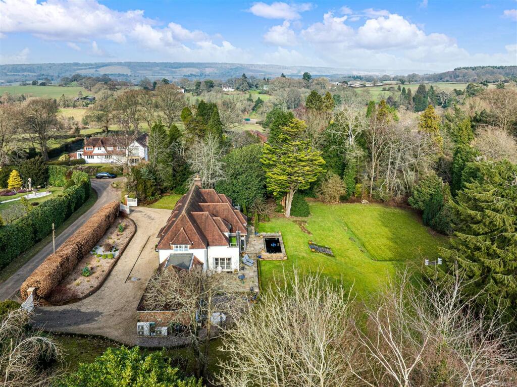 Yew Thatch, Woodhouse Lane, Holmbury St Mary, Dork