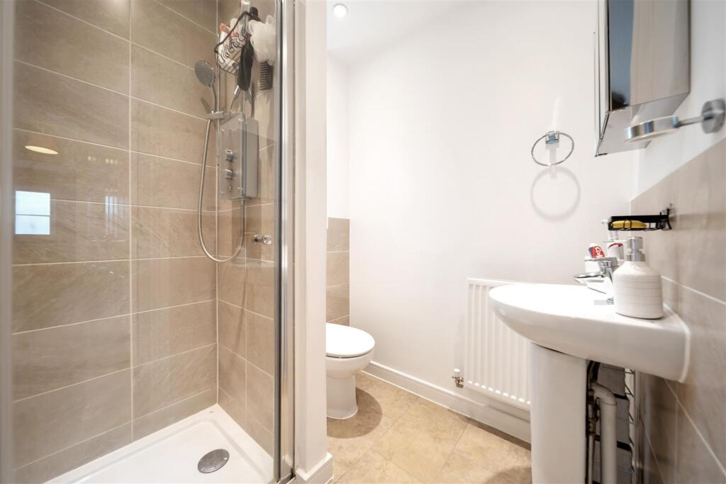 10 The Circle-15.jpg