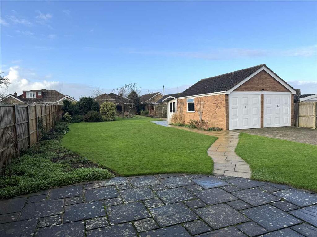 DETACHED GARAGE