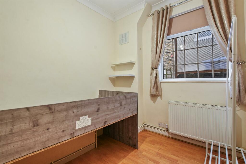 05-2003GCWT - GFF 37 Lushington Road - Bedroom 5 -