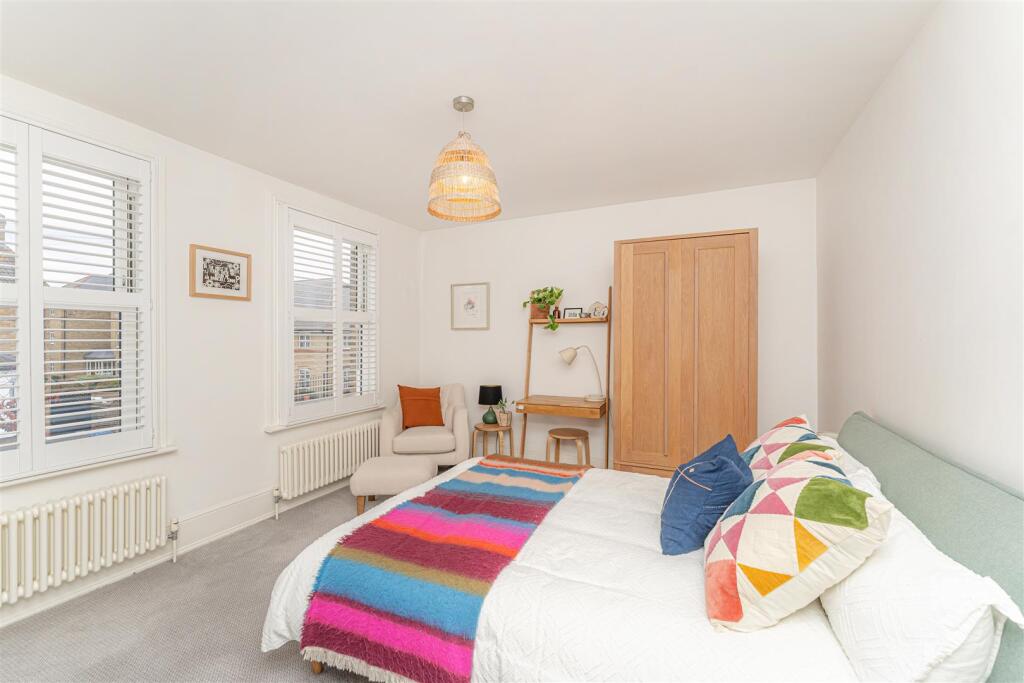 Gordon Road, Enfield