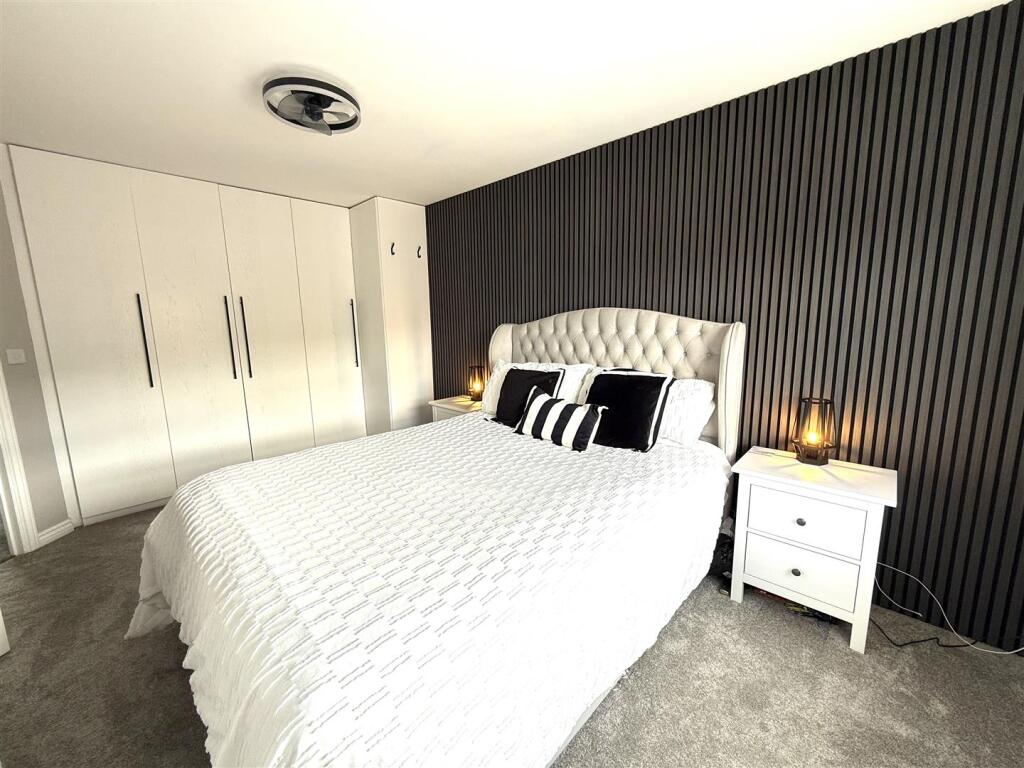 40 lup bed.jpeg