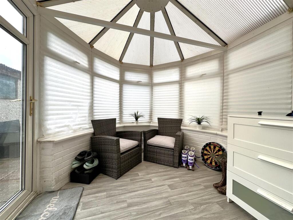 Conservatory 889