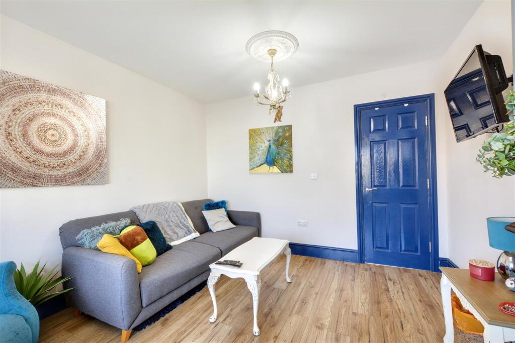 (Down) Lounge (6).jpeg