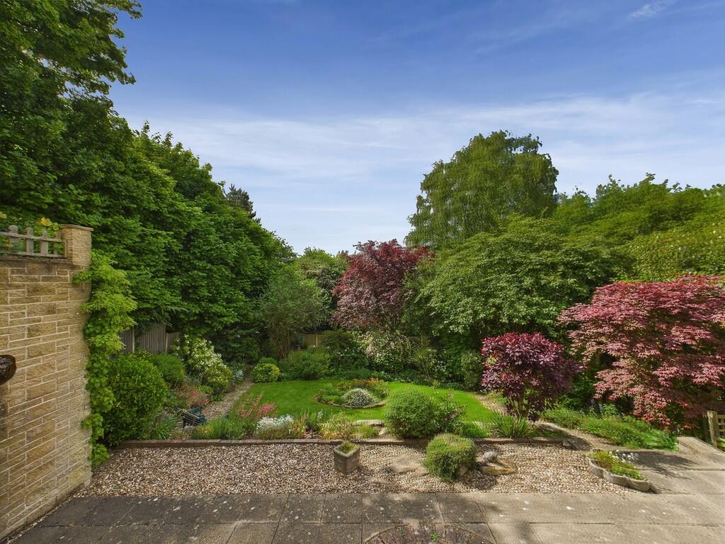 CAM04273G0-PR0129...