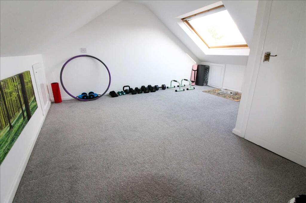 LOFT ROOM