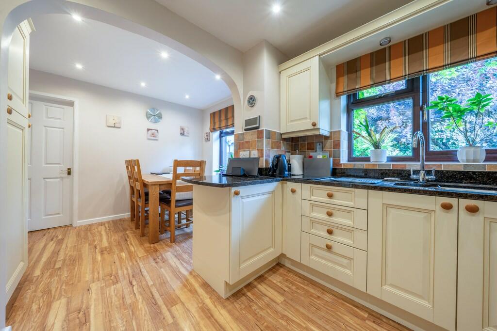 Kitchen/Breakfast Rm