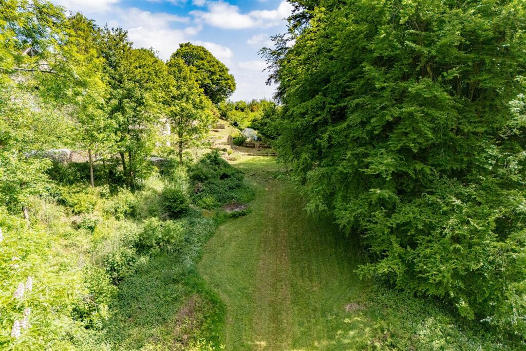 Woodside Cottage GL6 7NY-16.jpg