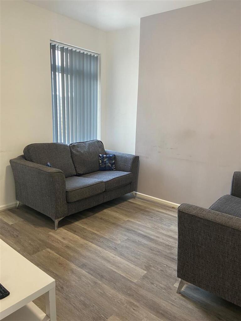 Living Room 1.JPG