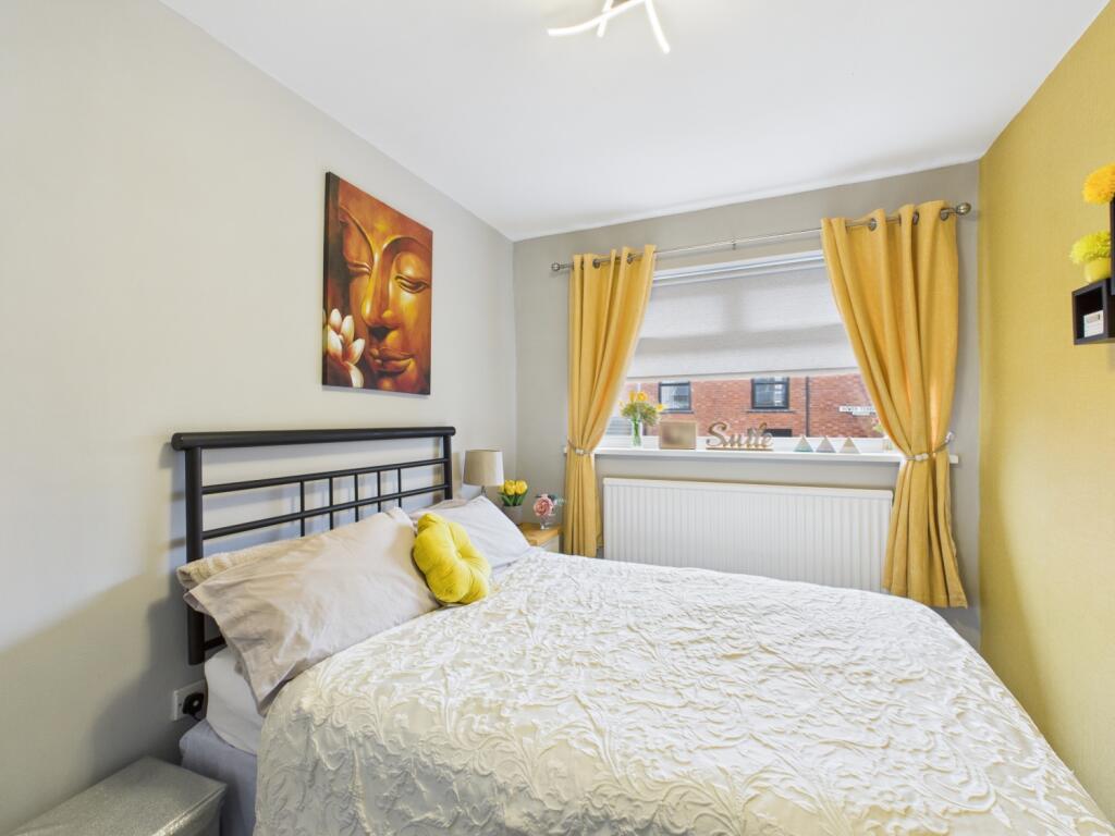 CAM03729G0-PR0156-STILL012