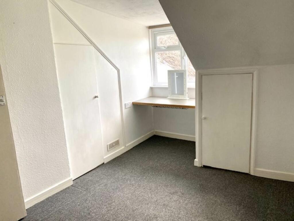 Bedroom 2 (Top 2nd F