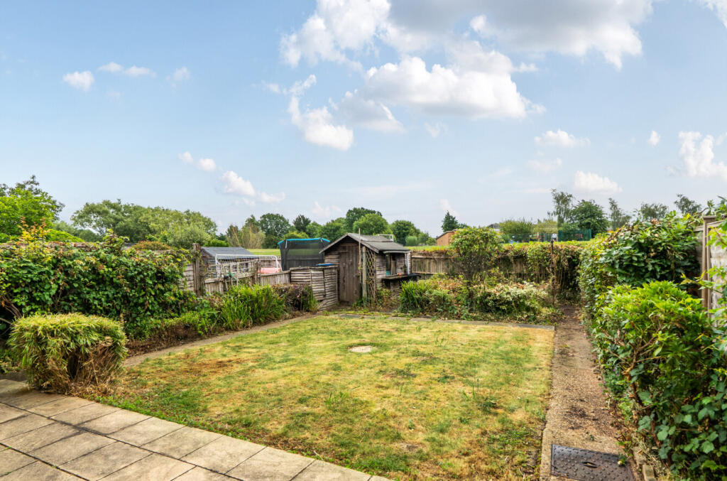 1315074-6-685a619...