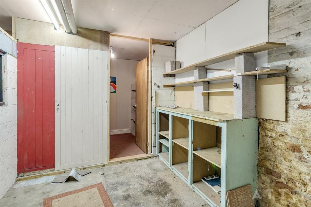 4 Gables, Bridge Street, Halesworth, IP19 8AQ (39)