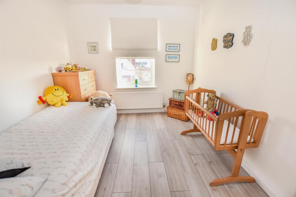 bed 3.