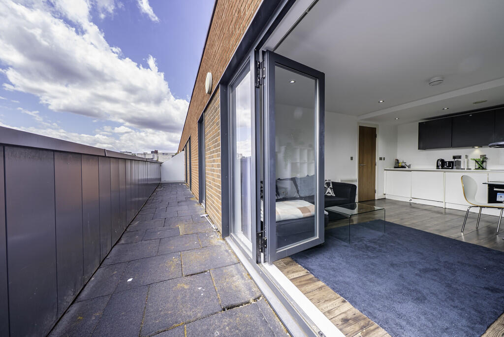 Maddison House000...