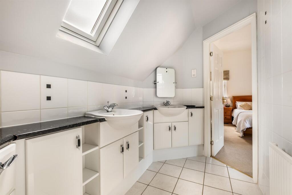 24 Nicoll Place (18).jpg